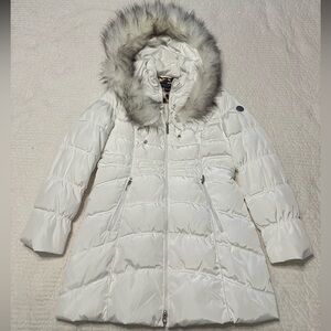 Laundry By Shelli Segal White Puffer Coat with Faux Fur Trim